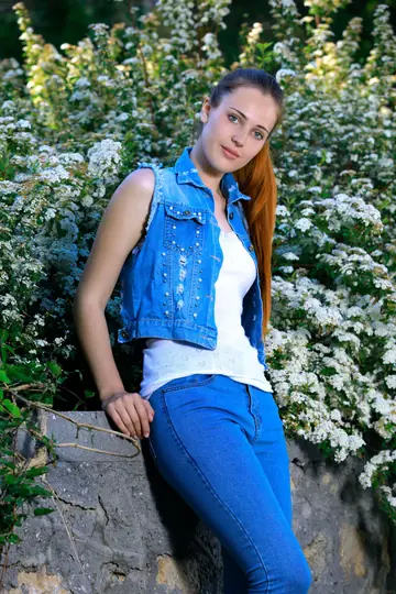 Russian Woman Strips Out of Her Jeans Outdoors