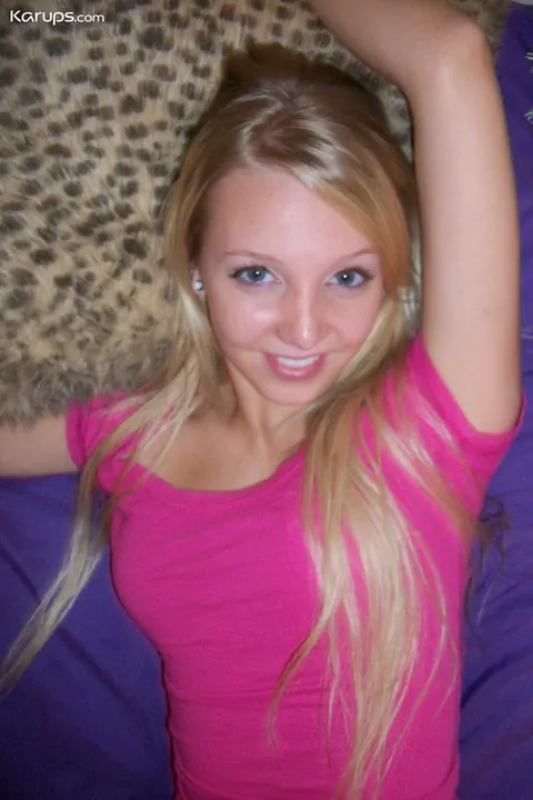 Blonde Removes Her Panties and Shows Her Clit – photo 2 of 21