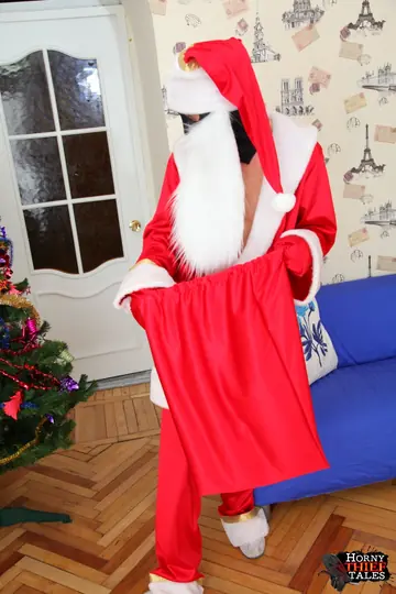 Krystal Boyd – Thick European Brunette in a Santa Skirt Rides for a Cumshot