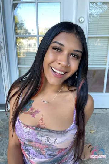 Reina Heart – Skinny Brunette Latinas Finger and Lick Each Other