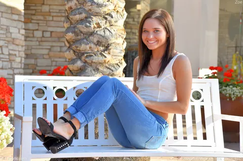Zoe Bloom: Brunette Pulls Down Her Jeans and Spreads in High Heels – photo 15 of 15