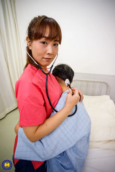 Shoko Chiba: Mature Asian Nurse Gets Fucked – photo 5 of 21