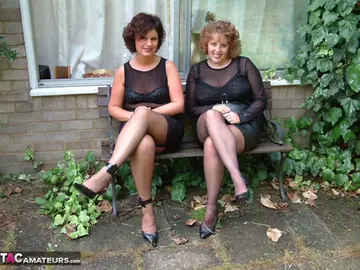 Curvy Claire – Curvy Redhead MILF in Stockings and Skirt Joins Outdoor Threesome