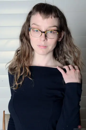 Finch Linden – Mature Brunette in Glasses Spreads Her Hairy Pussy and Asshole