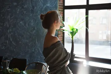Thick Woman Strips Nude and Shows Off Her Big Ass