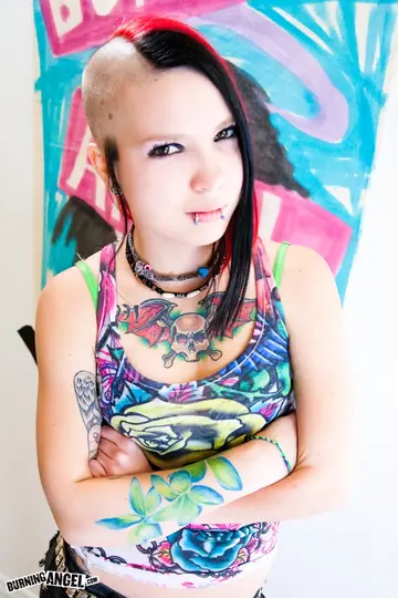 Tara Toxic – Tattooed Brunette Pulls Panties Aside to Spread Her Pussy Wide