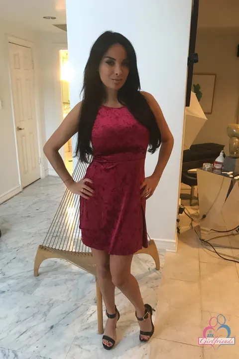 Anissa Kate: Thick Latina MILF with Big Tits Poses Nude and Spreads Wide – photo 2 of 14