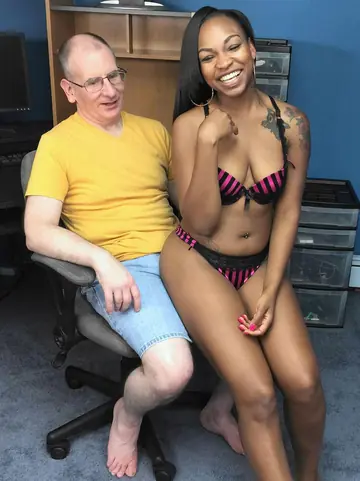 Nikki Ford – Ebony Babe in Lingerie Gives a Deepthroat Blowjob