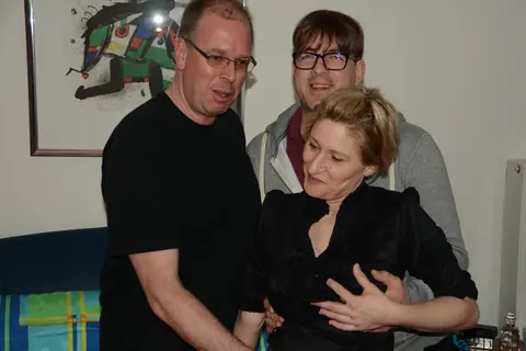 Teresa Lynn: Short-Haired German MILF Takes Anal in a Threesome – photo 2 of 16