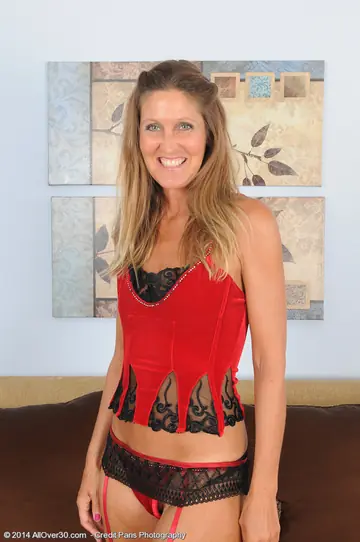 Czech Blonde MILF in Lingerie and Heels Spreads Her Hairy Pussy