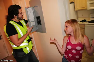 Alyssa Hart – Blonde in Shorts Gives a Handjob and Takes a Cumshot on Her Body