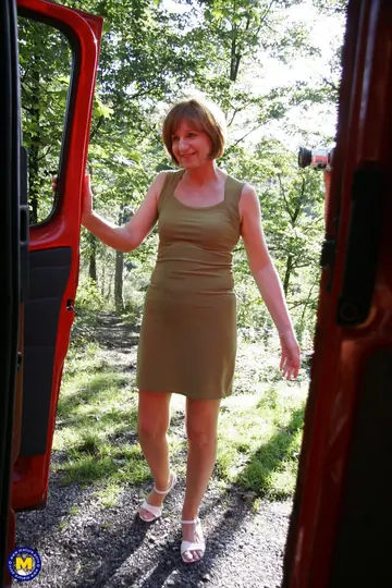 Mature Redhead in Panties Gives Outdoor Blowjob to Cumshot