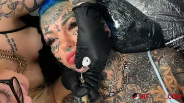 Amber Luke – Blonde with Natural Tits and Tattoos Spreads and Shows Face Tattoo
