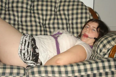 Curvy Brunette Bound and Spreads Her Pussy – photo 16 of 16