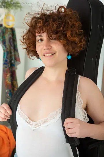 Spanish Australian Woman Shows Her Hairy Bush