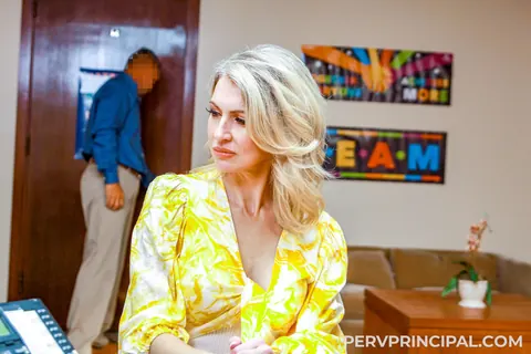 Gigi Dior: Blonde MILF Undresses and Spreads for Office Sex – photo 10 of 20