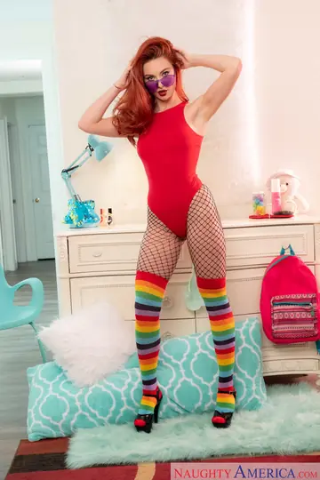 Lacy Lennon – Redhead PAWG Strips Off Her Bodysuit and Spreads in Fishnet Pantyhose