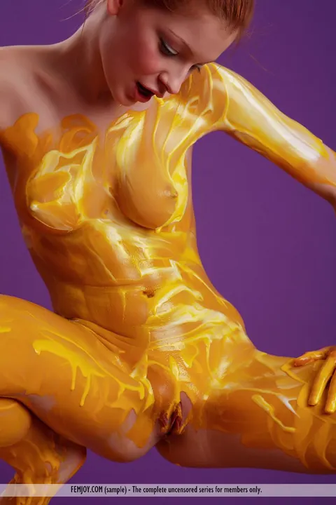 Indiana A Belle: Slender Redhead Shows Off Her Natural Tits in Body Paint – photo 6 of 16