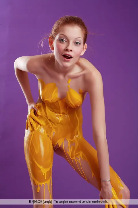 Indiana A Belle: Slender Redhead Shows Off Her Natural Tits in Body Paint – photo 2 of 16