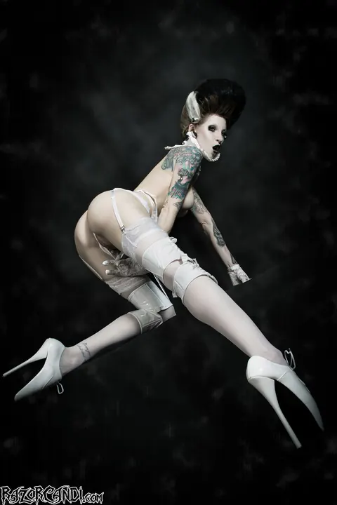 Razor Candi: Tattooed Redhead Strips Off Her Bride Costume and Uses a Dildo – photo 1 of 15