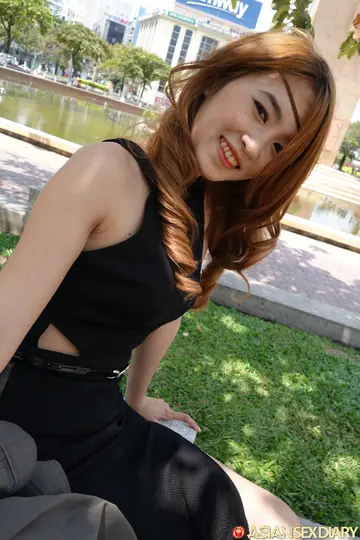 Petite Asian Babe Gets Fucked Doggy Style in a Hotel