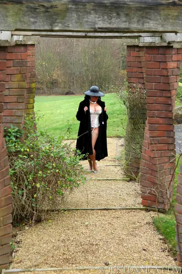 Busty Ebony MILF Fingers Her Pussy in Lingerie Outdoors