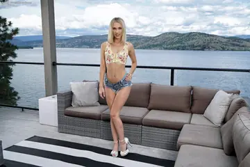Skye Pierce – Slim Canadian Blonde in High Heels Strips and Shows Her Pussy