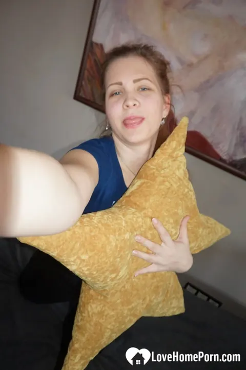 Redhead in Panties Takes Selfies and Spreads – photo 4 of 20