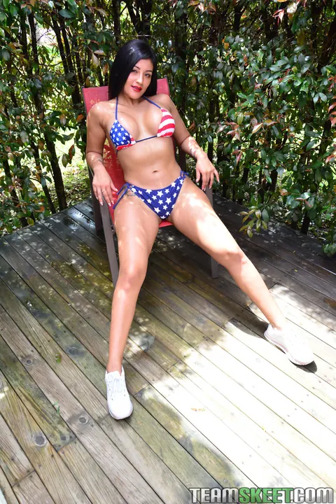 Mariana Martinez: Thick Latina in a Bikini Strips and Spreads Outdoors – photo 5 of 17
