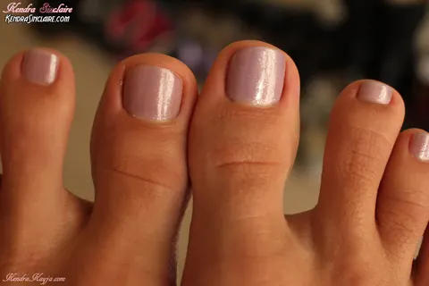 Trans Woman Eases Top Off and Poses Nude – photo 14 of 15