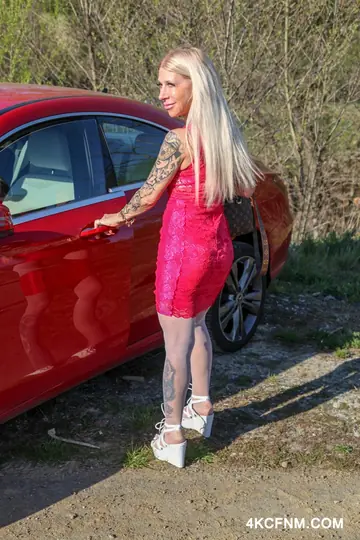 Devil Red – Blonde MILF Gives Public Handjob and a Blowjob in a Skirt and Heels