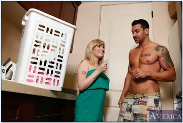 Roma Smith – Busty Blonde in a Skirt Gives a Blowjob and Gets Fucked in the Garage