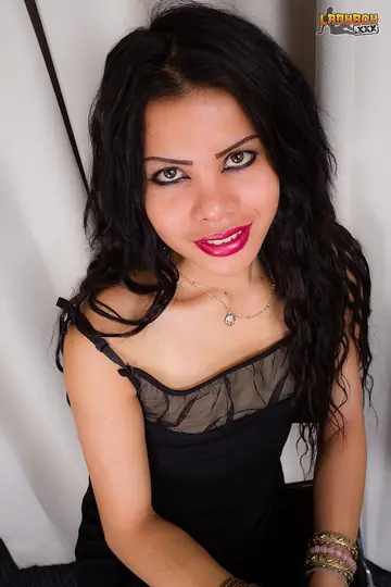 Asian Trans Woman Pushes Down Her Panties and Poses Nude