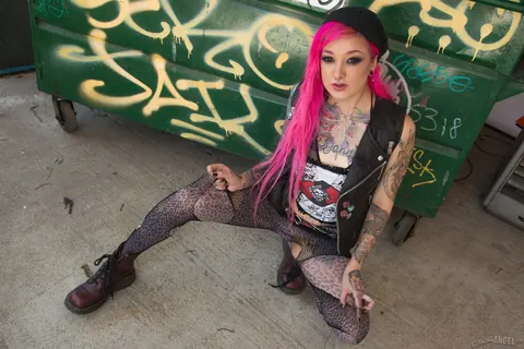 Kelsi Lynn: Petite Brunette with Tattoos Spreads Her Pussy – photo 1 of 17