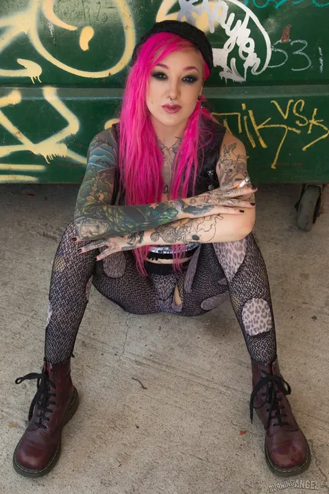 Kelsi Lynn: Petite Brunette with Tattoos Spreads Her Pussy – photo 6 of 17