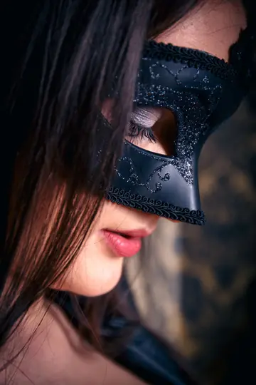 Maria Z – Busty Brunette Removes Mask and Poses Nude