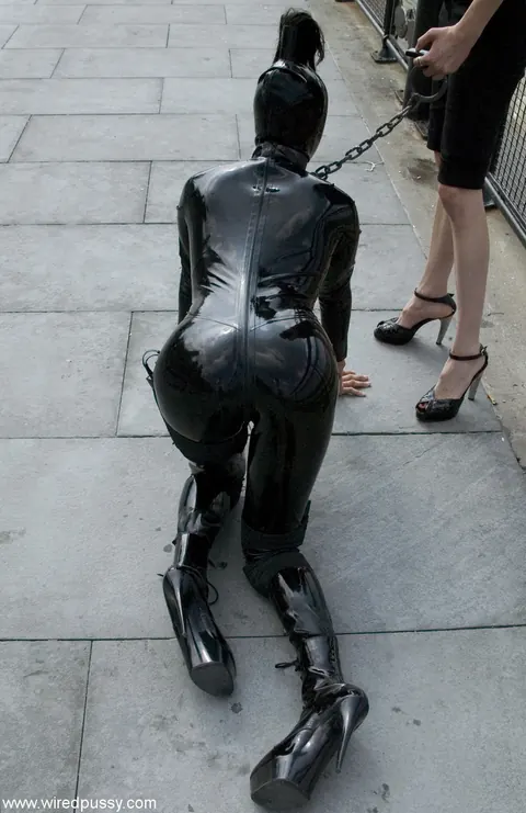 Nadia Styles: Thick Latina Dominatrix Binds and Licks Submissive Outdoors – photo 5 of 20