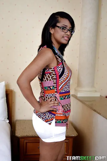 Diana Love – Latina Ebony Brunette in Glasses Strips Off Her Shorts and Spreads
