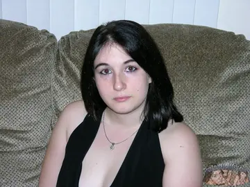BBW Undresses in the Bedroom for a Blowjob and Spreads Wide