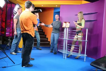 Lisa Rose – European Blonde MILF with Fake Tits Takes Double Penetration
