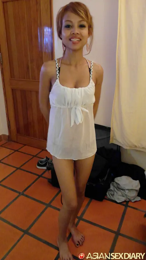 Skinny Babe in a Skirt Gives POV Blowjob Before Doggy Style – photo 1 of 20