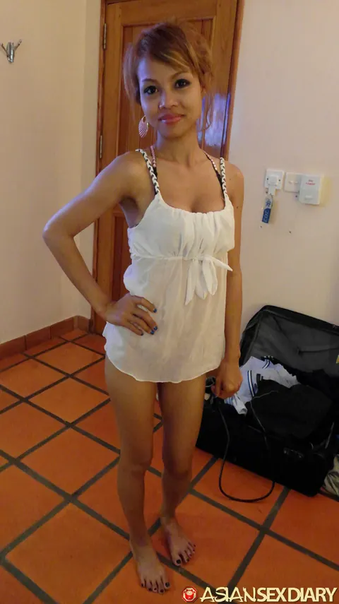 Skinny Babe in a Skirt Gives POV Blowjob Before Doggy Style – photo 3 of 20