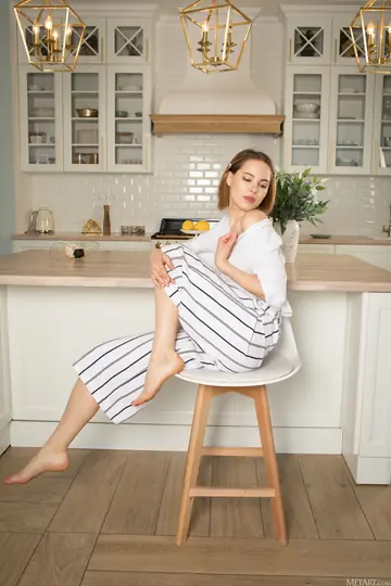 Diana Jam – Skinny Russian Brunette Spreads in the Kitchen