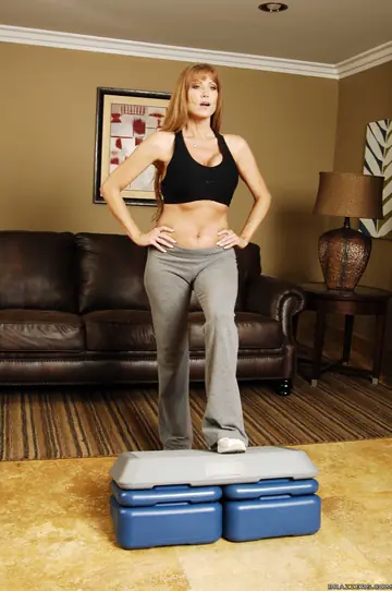 Darla Crane – Redhead MILF with Big Tits Takes Anal and a Cumshot