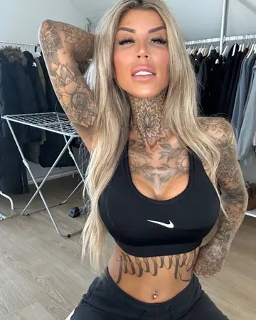 Tattooed Babe Strips Out of Her Bikini and Yoga Pants