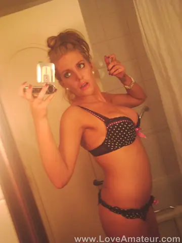 Thick British Brunette Strips Off Her Lingerie for Mirror Selfies