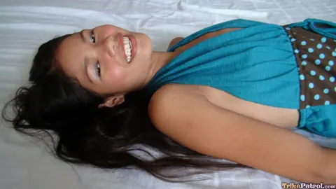 Petite Filipina Undresses and Poses Fully Nude – photo 3 of 21