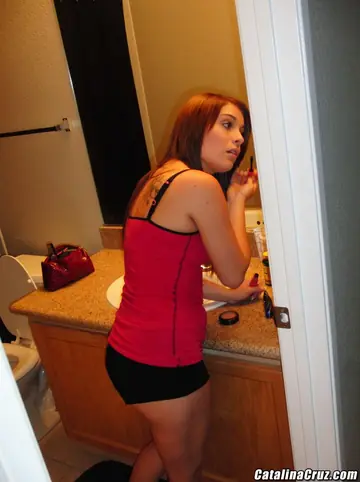 Brynn Jay – Tattooed Skinny Brunette Rides Cock in Selfie and Takes a Facial