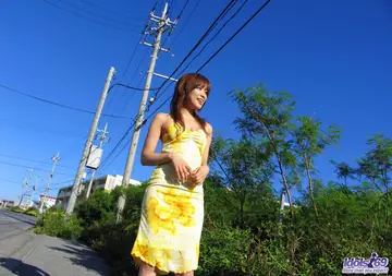 Yua Aida – Slim Japanese MILF Lifts Her Skirt and Shows Her Big Tits on the Beach