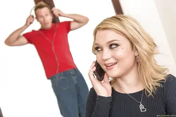 Dakota Skye – Blonde in Shorts Takes Hard Anal and a Cumshot